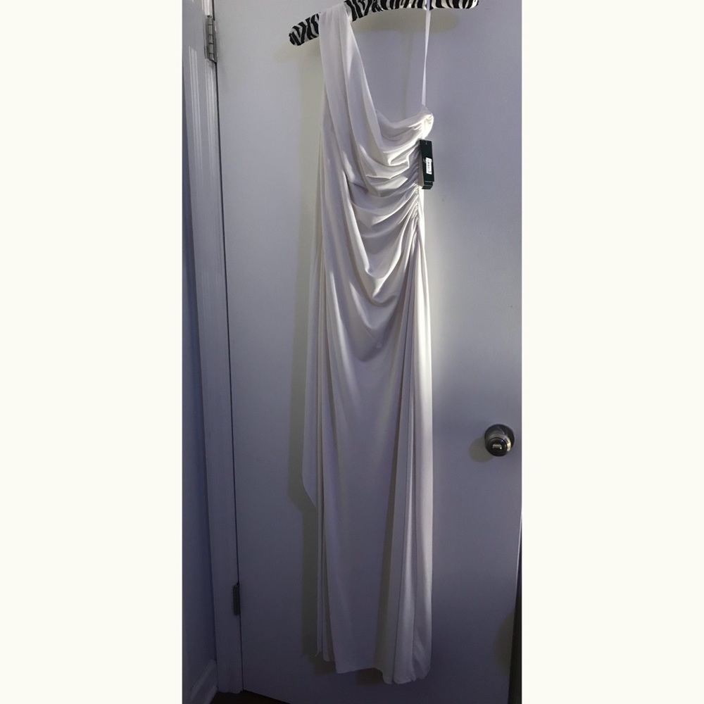 Formal/Evening/Wedding Dress